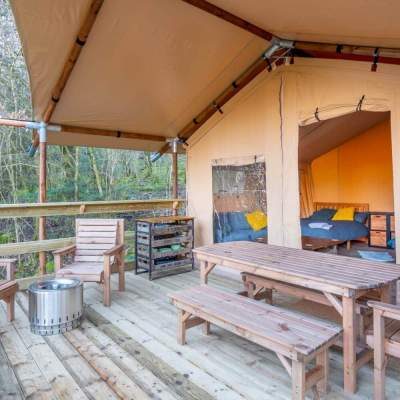 Cobleland Caravan & Campsite -Glamping Safari Tent